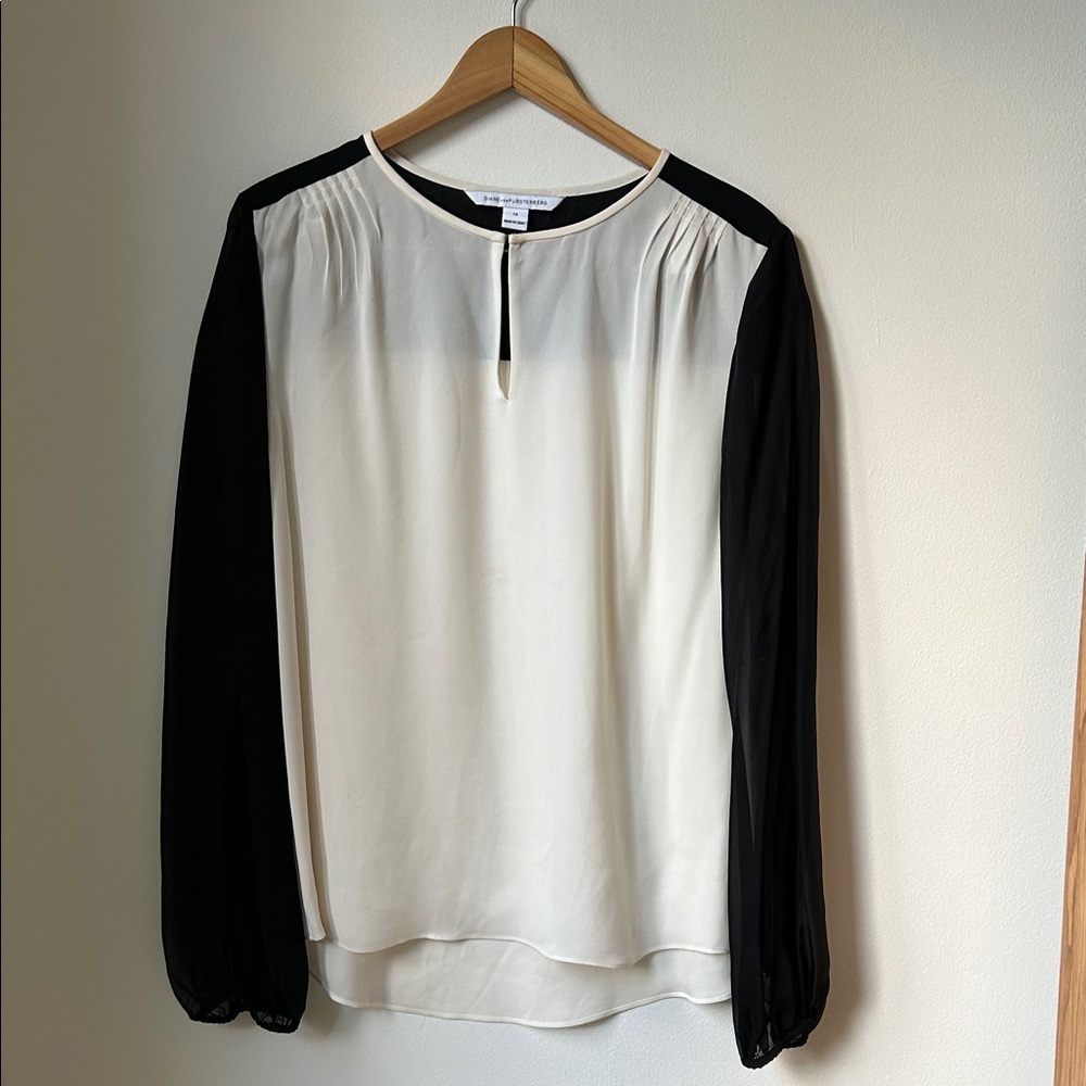 Diane Von Furstenberg Black and Cream Blouse